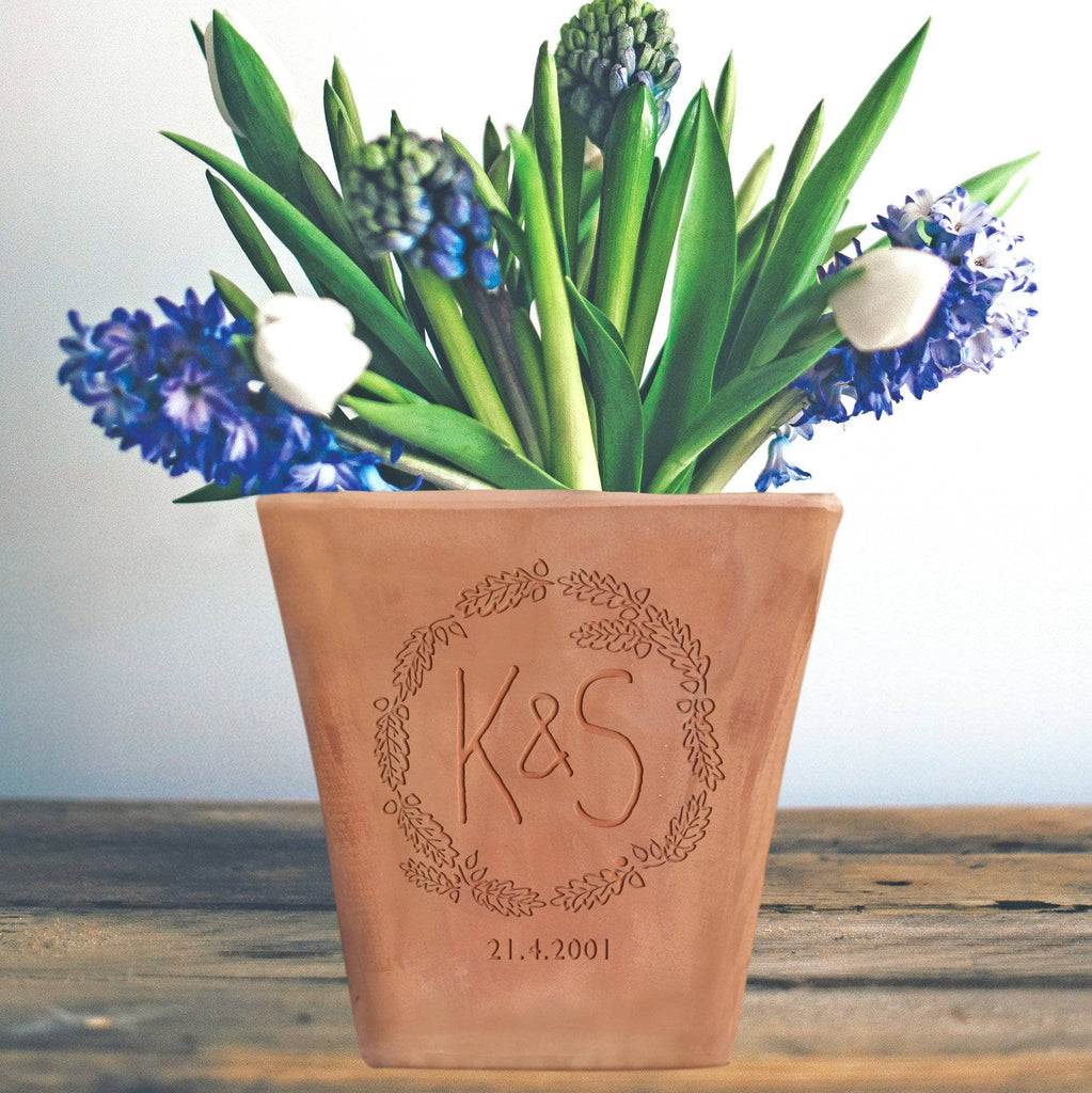 letterfest terracotta Personalised Engraved Wreath Flower Pot